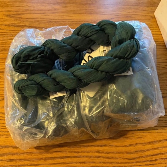 Table Runners - Picture 1 of 1